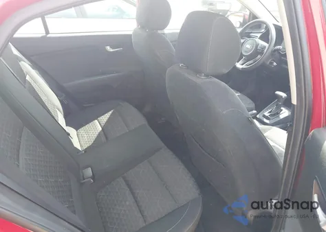 2018 Kia Rio S z USA, uszkodzony, nr VIN 3KPA24ABXJE077702